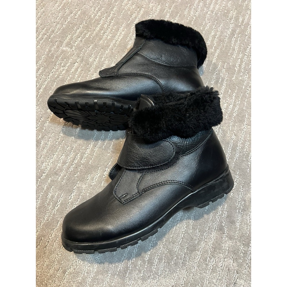 Waterproof Womens 10 Toe Warmers Michigan 2 boots w hook closure, plush collar
